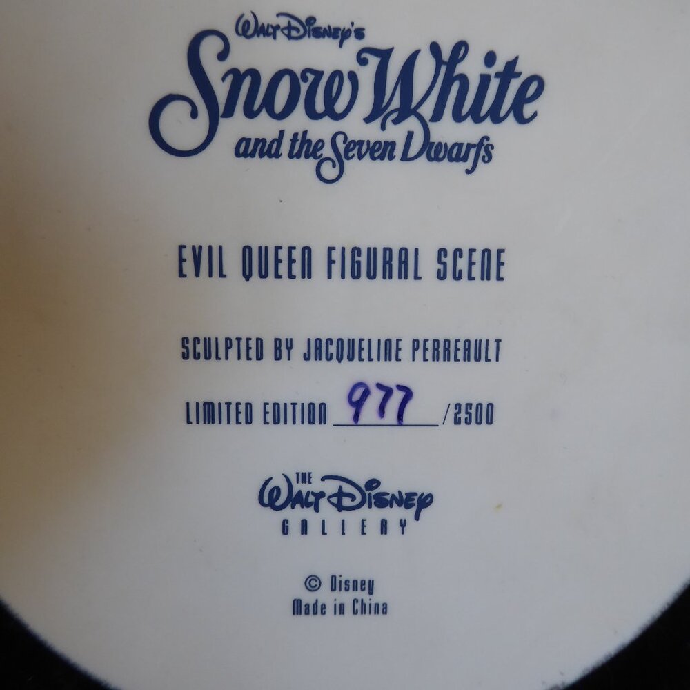 NEW 2000 LE #977/2500 WALT DISNEY GALLERY SNOW WHITE EVIL QUEEN PORCELAIN FIGURE - Picture 12 of 16